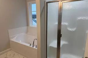 3719 Contimental Sq, Kernersville, NC 27284 - Photo 9