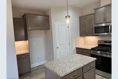 3719 Contimental Square #370, Kernersville, NC 27284 - Photo 5