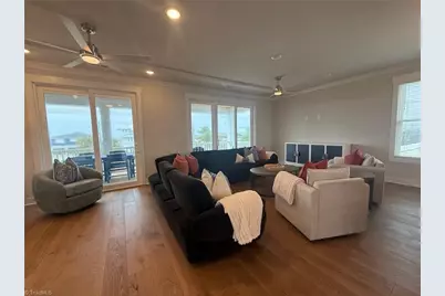 408 S Anderson Boulevard, Topsail Beach, NC 28445 - Photo 9