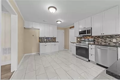 105 Forestdale Drive, Jamestown, NC 27282 - Photo 17