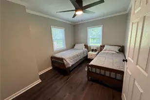 204 Nelson St, Pilot Mountain, NC 27041 - Photo 17