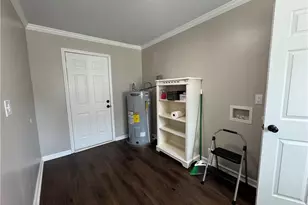 204 Nelson St, Pilot Mountain, NC 27041 - Photo 11