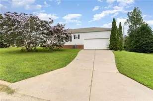 4513 Lasley Dr, Winston-Salem, NC 27105 - Photo 29