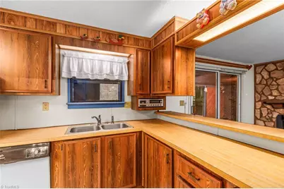 100 Ridgecrest Drive, King, NC 27021 - Photo 13