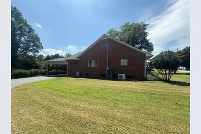 315 W Main Street, Boonville, NC 27011 - Photo 9