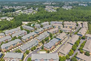 2001 Summerhouse Rd, Cary, NC 27519 - Photo 9