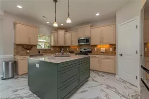 4488 Redfern Pl, Winston-Salem, NC 27107 - Photo 11