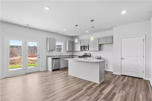 5103 Fallmeade Rd, Kernersville, NC 27284 - Photo 13