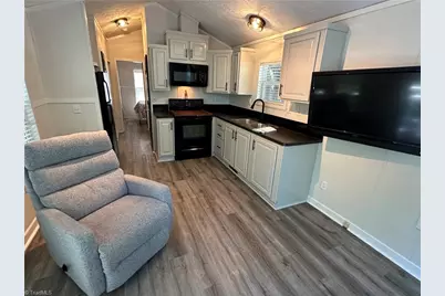 114 Meadowview Circle, New London, NC 28127 - Photo 7