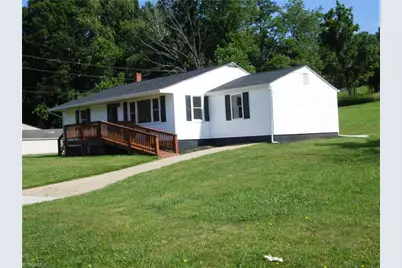 569 N Sparta Parkway, Sparta, NC 28675 - Photo 1