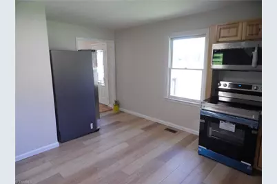 569 N Sparta Parkway, Sparta, NC 28675 - Photo 7