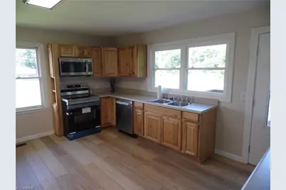 569 N Sparta Parkway, Sparta, NC 28675 - Photo 5