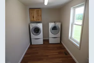 569 N Sparta Parkway, Sparta, NC 28675 - Photo 21