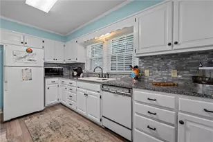 1510 W Davis St, Burlington, NC 27215 - Photo 9