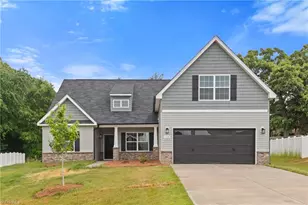160 Red Maple Wy, King, NC 27021 - Photo 1