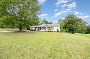 951 Helmstetler Rd, Lexington, NC 27295 - Photo 3