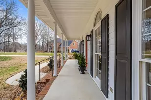 6101 Oak Glenn Ct, Summerfield, NC 27358 - Photo 3