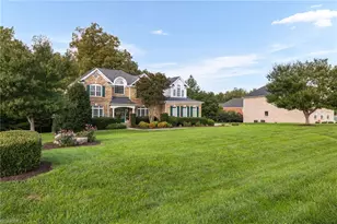 8602 Yvonne Ct, Oak Ridge, NC 27310 - Photo 3