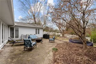 116 Ridgeway Rd, Thomasville, NC 27360 - Photo 9