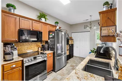 5858 Fox Ridge Lane, Winston-Salem, NC 27104 - Photo 11