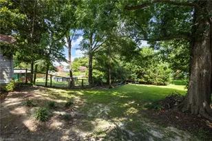 319 Maple Ave, Reidsville, NC 27320 - Photo 37