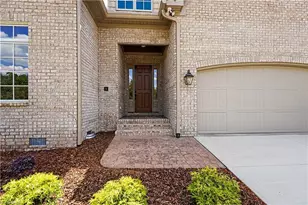 16 Creswell Manor Dr, Greensboro, NC 27407 - Photo 3