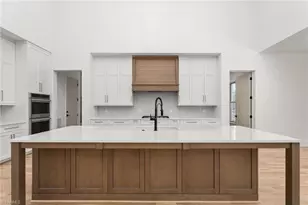 1150 Lochshire Dr, Burlington, NC 27215 - Photo 15