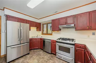 132 Carrisbrooke Ln, Winston-Salem, NC 27104 - Photo 9