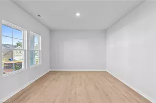 4362 Honeysuckle Vine Dr, Winston-Salem, NC 27106 - Photo 5