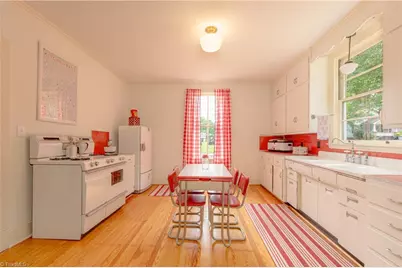 802 Lawsonville Avenue, Reidsville, NC 27320 - Photo 13