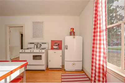 802 Lawsonville Avenue, Reidsville, NC 27320 - Photo 19