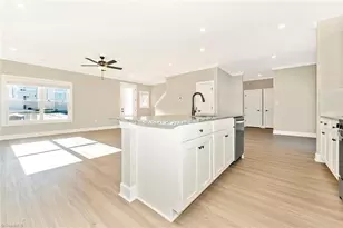 3453 Robindale Dr, Winston-Salem, NC 27107 - Photo 9