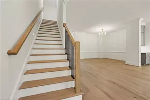 14 Creswell Manor Dr, Greensboro, NC 27407 - Photo 7