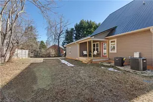 402 W Clay St, Mebane, NC 27302 - Photo 33