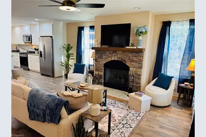 402 W Clay Street, Mebane, NC 27302 - Photo 5