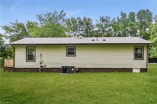 2034 Willow Rd, Greensboro, NC 27406 - Photo 15