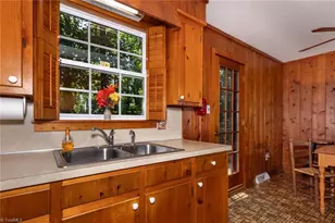 607 W Pine Cir, Wilkesboro, NC 28697 - Photo 21