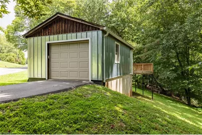 607 W Pine Circle, Wilkesboro, NC 28697 - Photo 7