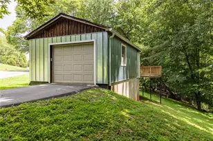 607 W Pine Cir, Wilkesboro, NC 28697 - Photo 7