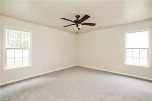 908 Brushy Fork Dr, Greensboro, NC 27406 - Photo 9