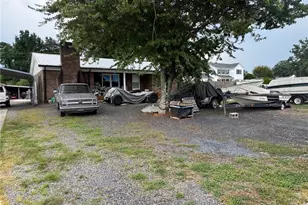 6415 Bringle Ferry Rd, Salisbury, NC 28146 - Photo 11