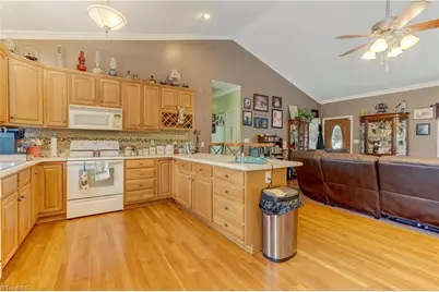 194 River Run Drive, Reidsville, NC 27320 - Photo 9