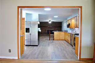 308 Aloha Dr, Graham, NC 27253 - Photo 7