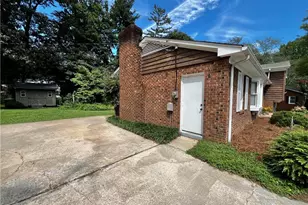 2408 Gracewood Ct, Greensboro, NC 27408 - Photo 33