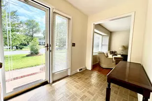 2408 Gracewood Ct, Greensboro, NC 27408 - Photo 3