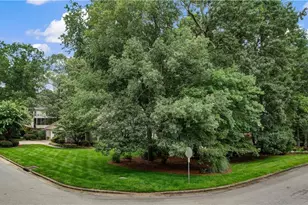 3901 Buncombe Dr, Greensboro, NC 27407 - Photo 37