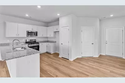 5344 Spicewood Lake Lane, Winston-Salem, NC 27106 - Photo 9