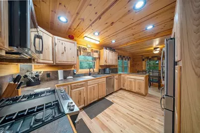 5864 E Brocktown Road, Moravian Falls, NC 28654 - Photo 9