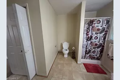 814 Pine Circle Drive, High Point, NC 27265 - Photo 15