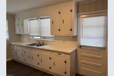 2242 E First Street, Winston-Salem, NC 27101 - Photo 9